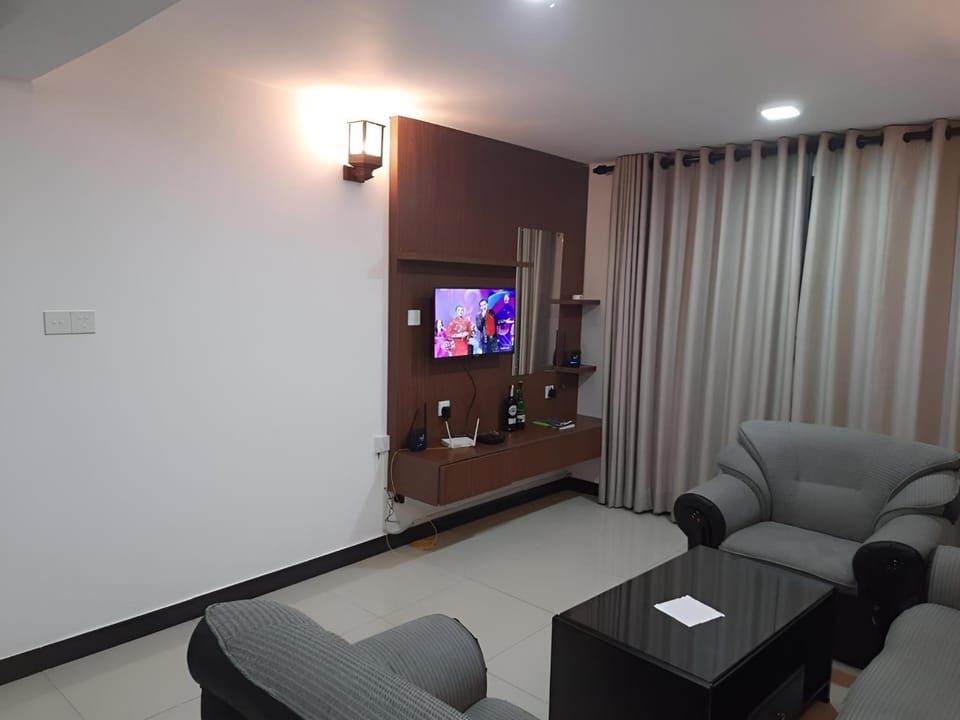 Communal lounge/ TV room