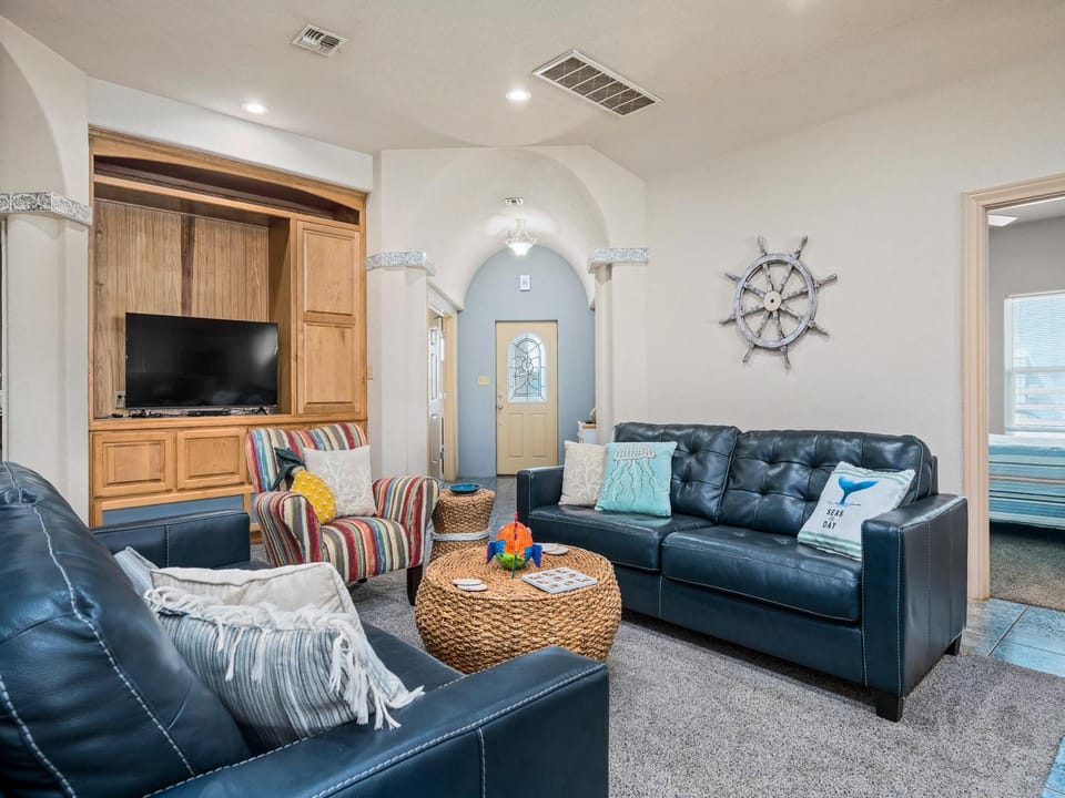 TV and multimedia, Living room, Seating area, furniture