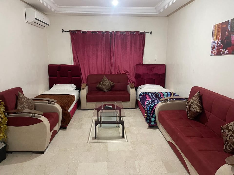 Appartement 26 au 4ème étage avec balcon ( POUR FAMILLE ) Apartment in Marrakesh