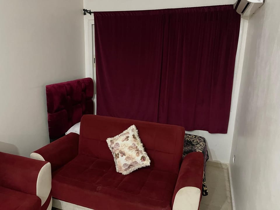 Appartement 30 au 5 ème étage avec balcon ( POUR FAMILLE ) Apartment in Marrakesh