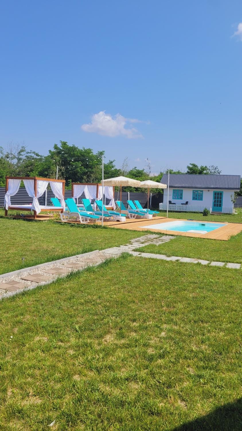 Breeze By The Lake - Cazare cu jacuzzi pe malul lacului House in Romania