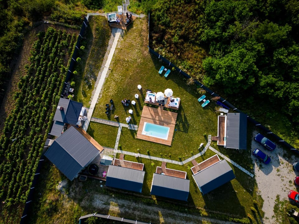 Breeze By The Lake - Cazare cu jacuzzi pe malul lacului House in Romania