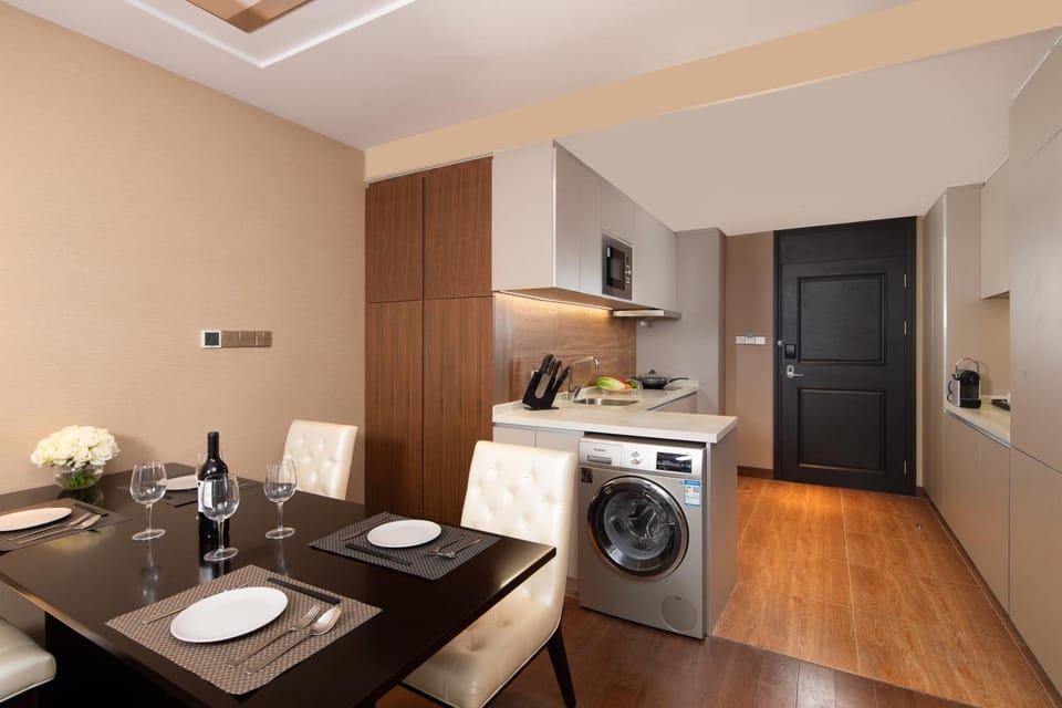 Kitchen or kitchenette, washing machine