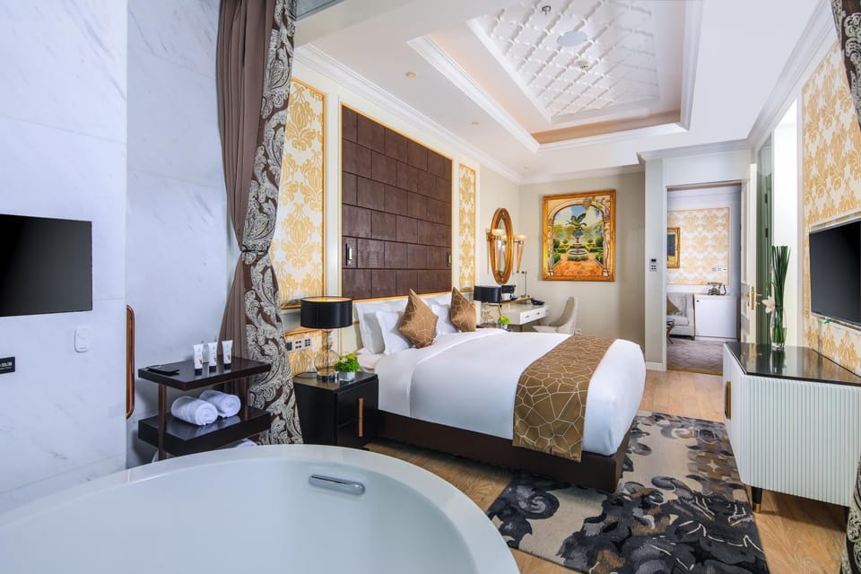 Bed, Seating area, Bedroom, Bath