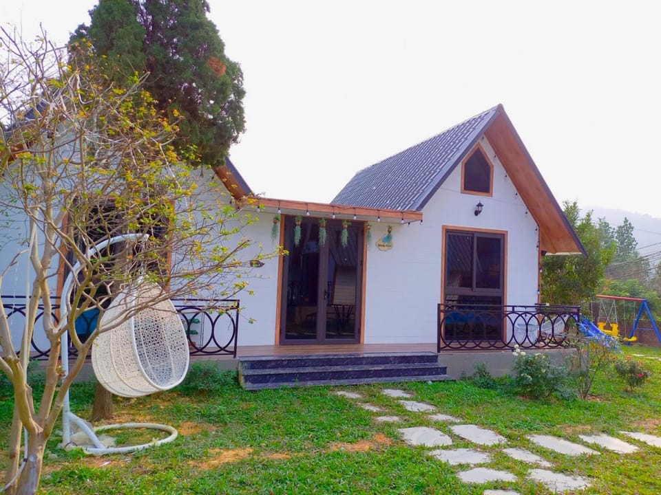 Property building, Day