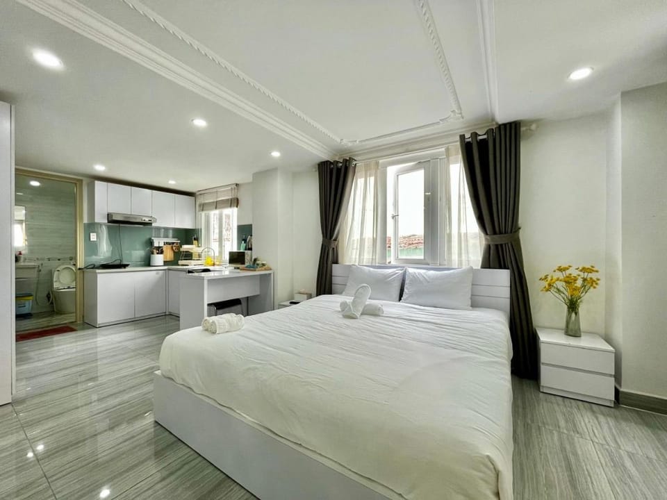 Kitchen or kitchenette, Bedroom