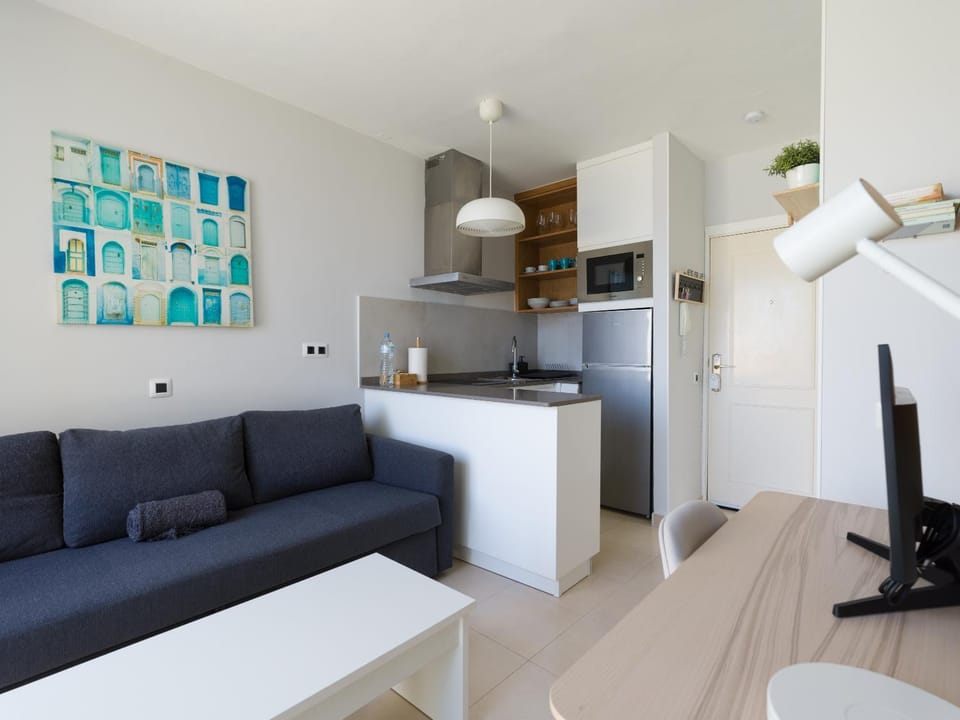 Living room, Seating area, kitchen