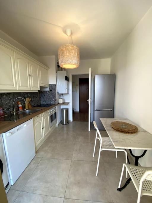 Bel appartement T2, lumineux Apartment in Ajaccio