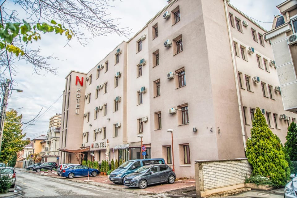 Property building, Day, Neighbourhood, Location