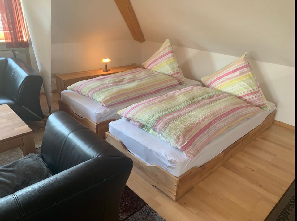 Bed, Living room