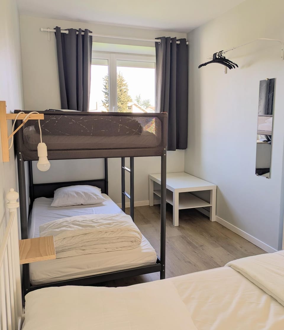 Bed, Photo of the whole room, Bedroom, bunk bed