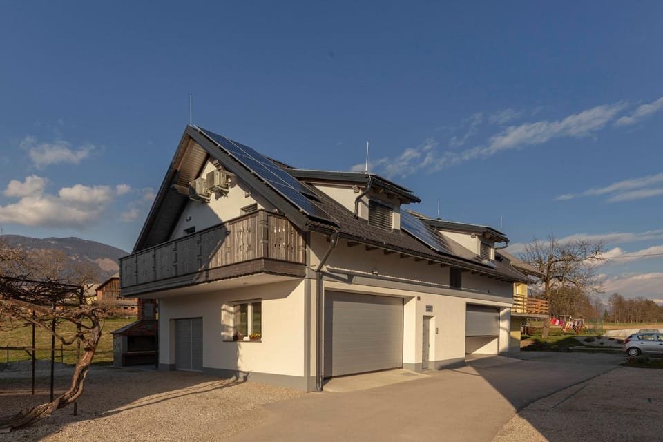 Property building, Day, Natural landscape, Mountain view, Parking
