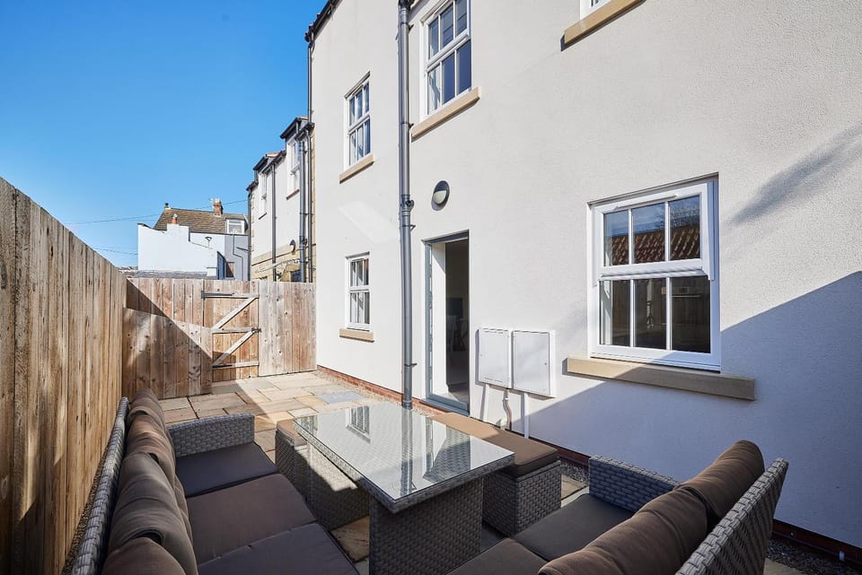 Property building, Patio, Seating area