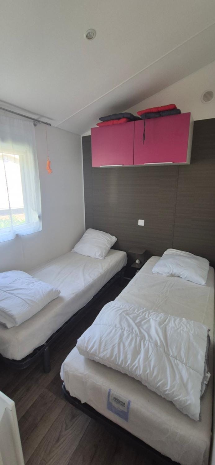 mobil-home 6 places Campground/ 
RV Resort in Sanguinet
