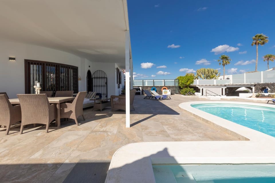 Serenity Beach Villa in Puerto del Carmen