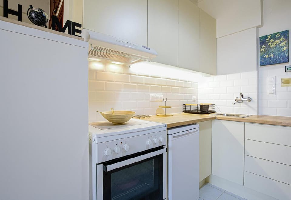 Kitchen or kitchenette, pet friendly, stove