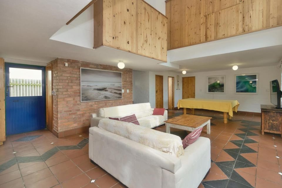 The Weaver Relaxed Coastal Living in Arniston House in Western Cape