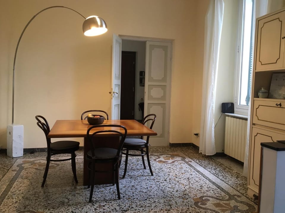 Al Carmine - ampio e luminoso Apartment in Genoa