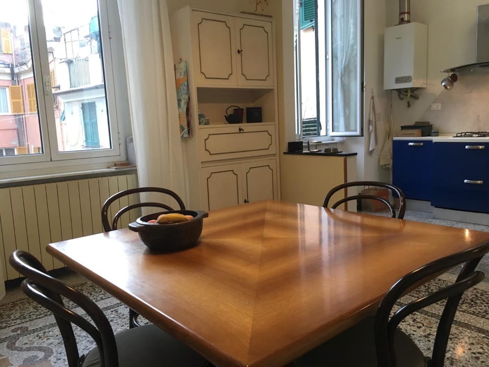 Al Carmine - ampio e luminoso Apartment in Genoa