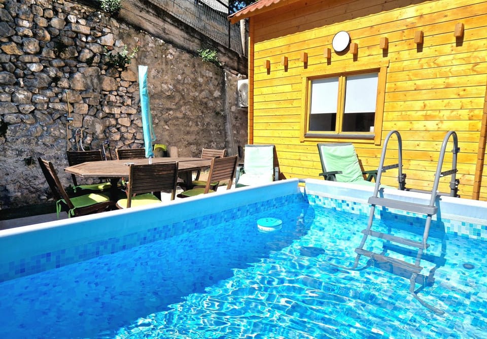 Day, Pool view, Swimming pool, sunbed