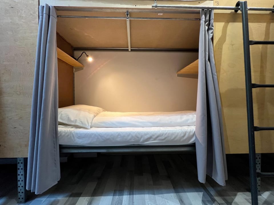 Bed, Bedroom, bunk bed