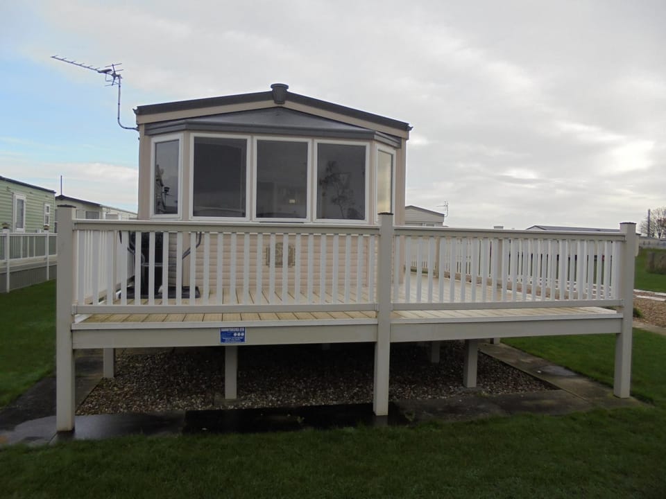 Property building, Balcony/Terrace