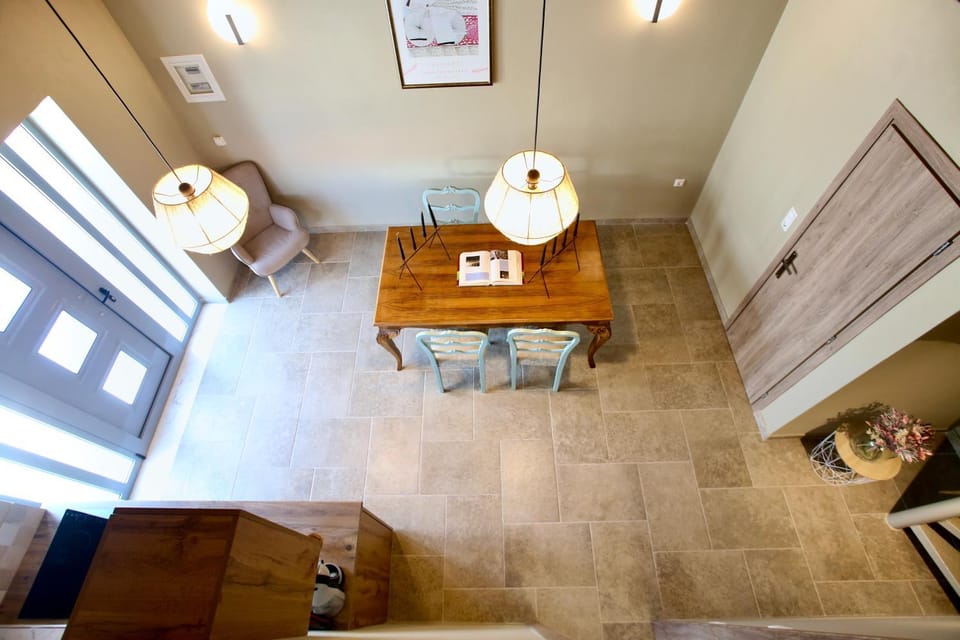 Living room, Dining area