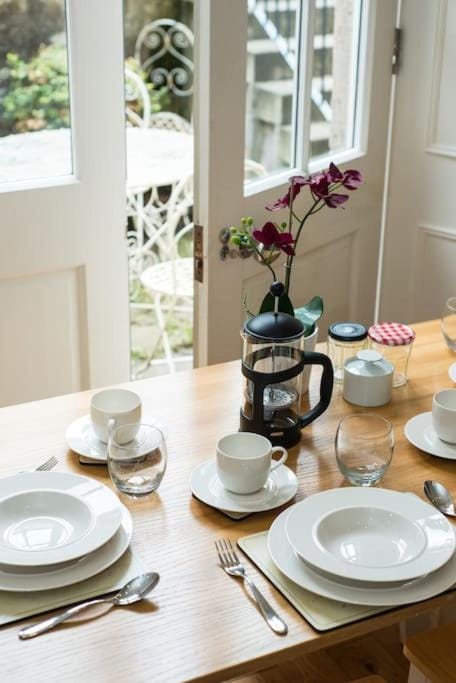 self catering , city centre apartment with Parking Apartment in Edinburgh