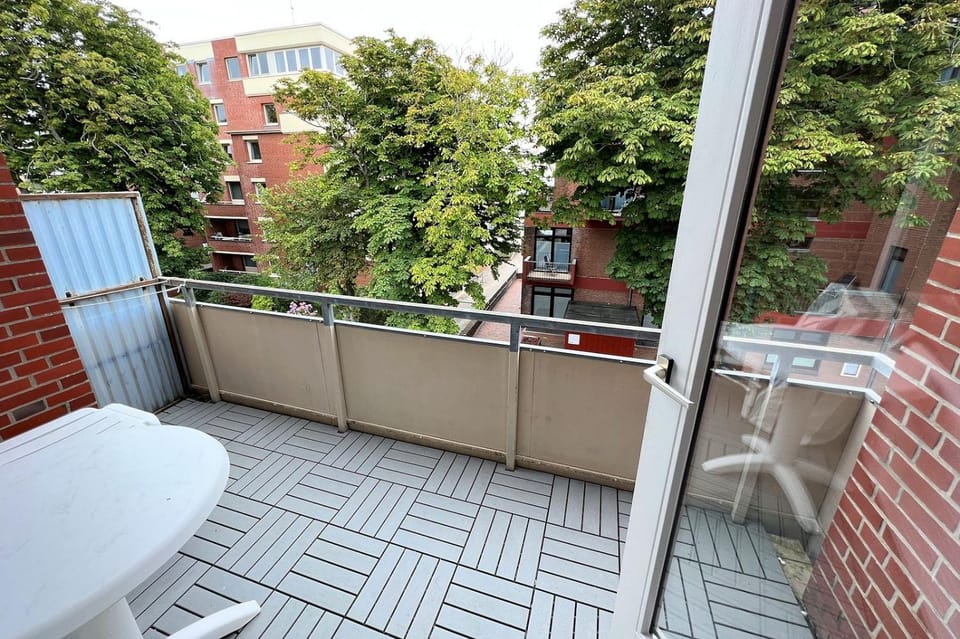 Property building, View (from property/room), Balcony/Terrace