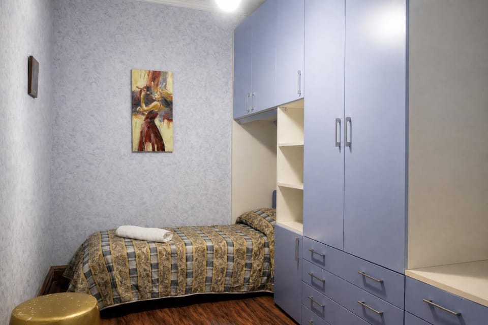 Bed, Photo of the whole room, Bedroom, wardrobe