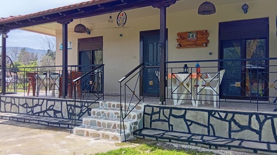 Facade/entrance, Balcony/Terrace, Balcony/Terrace