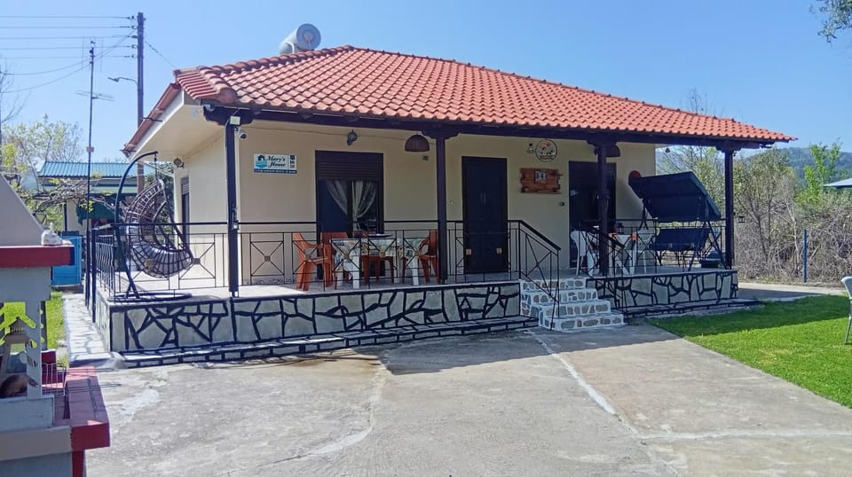 Property building, Patio