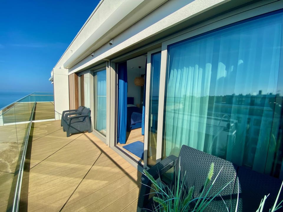 Seating area, Sea view
