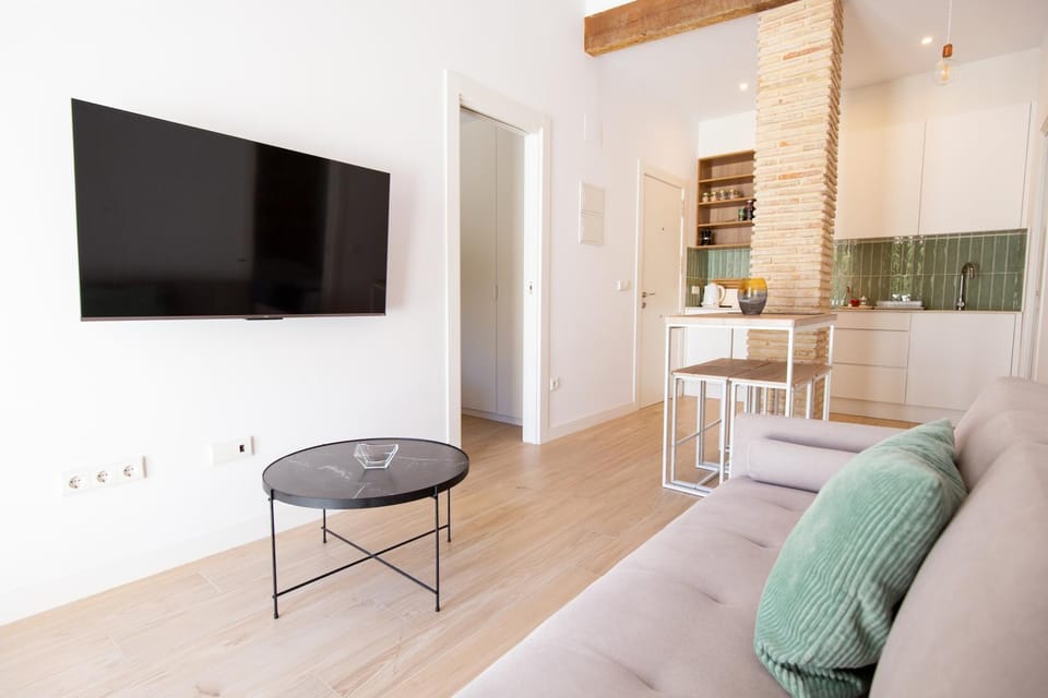 TV and multimedia, Kitchen or kitchenette, Living room