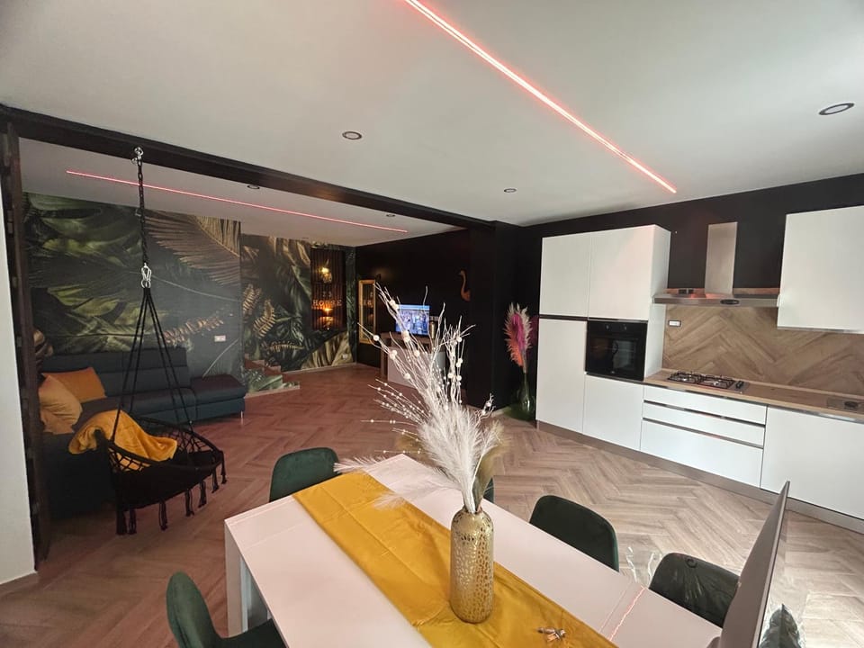 Living room, Seating area, pet friendly