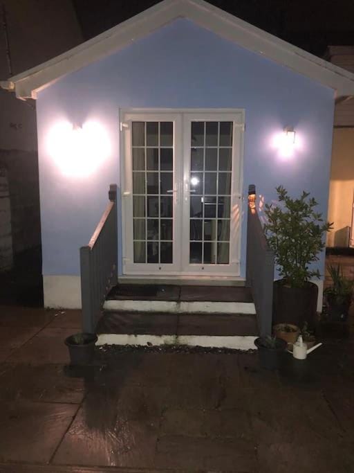 Loughor Annnex, Llangennech , Wales Apartment in Wales