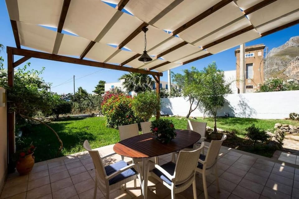 Villa levante Macari House in Macari