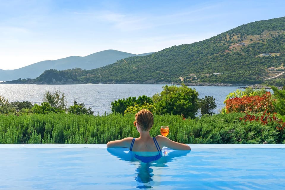 Day, People, Natural landscape, Swimming pool
