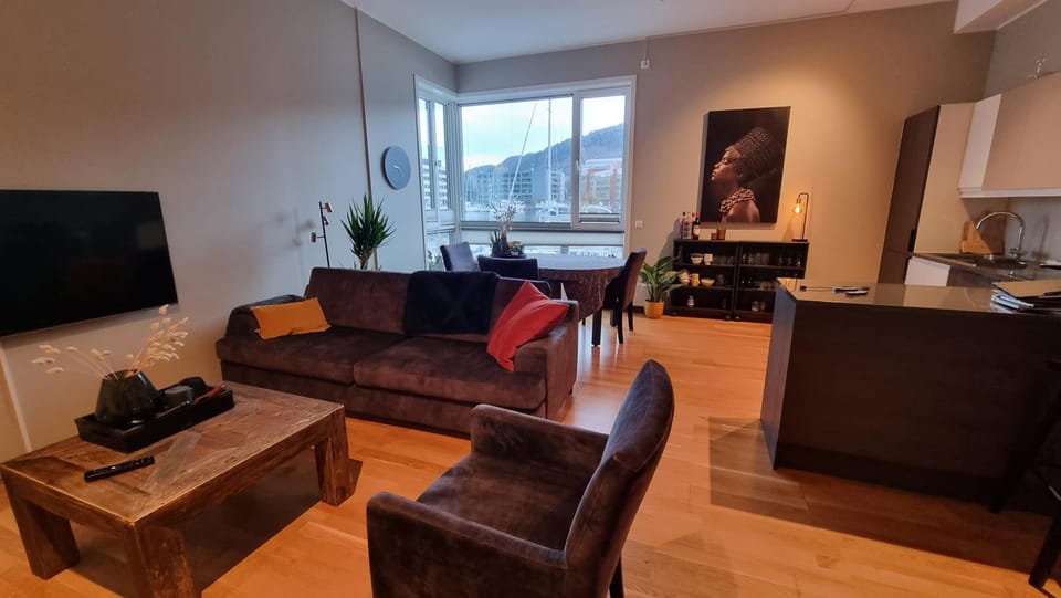 Communal lounge/ TV room, TV and multimedia, Kitchen or kitchenette, Living room