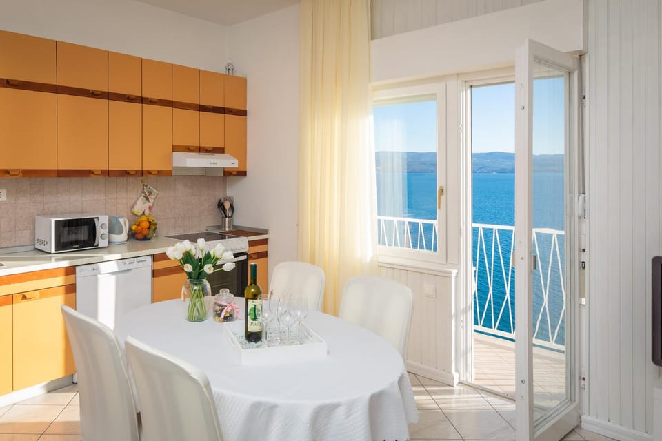 Natural landscape, Dining area, Sea view