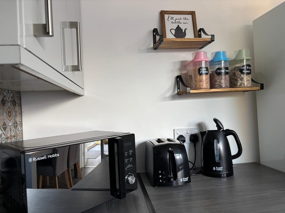 Gatwick Studio Bed and Breakfast in Horley