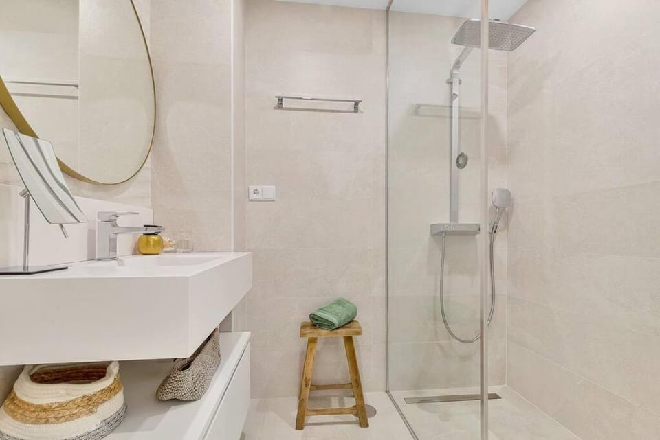 Stunning luxurious apartment. Apartment in Fuengirola