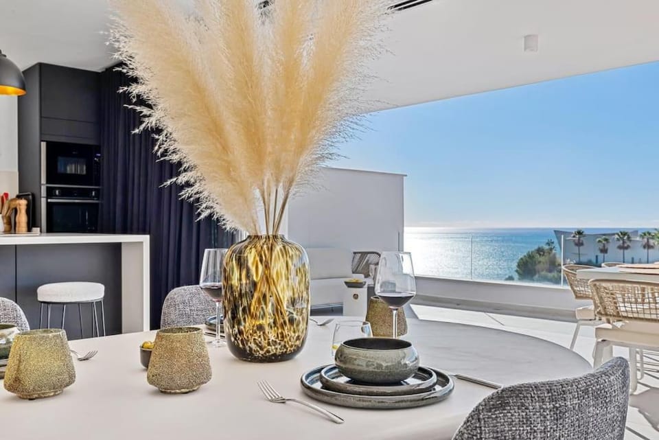 Stunning luxurious apartment. Apartment in Fuengirola