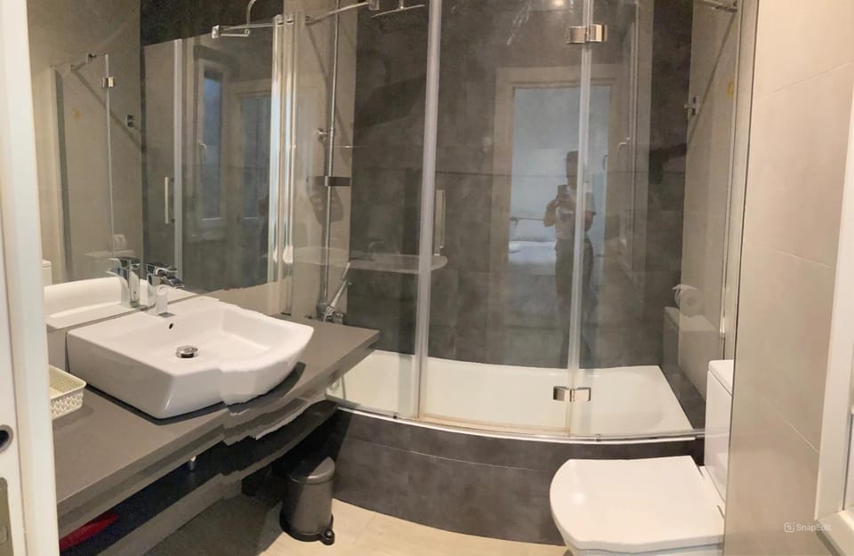 Bathroom, Bath
