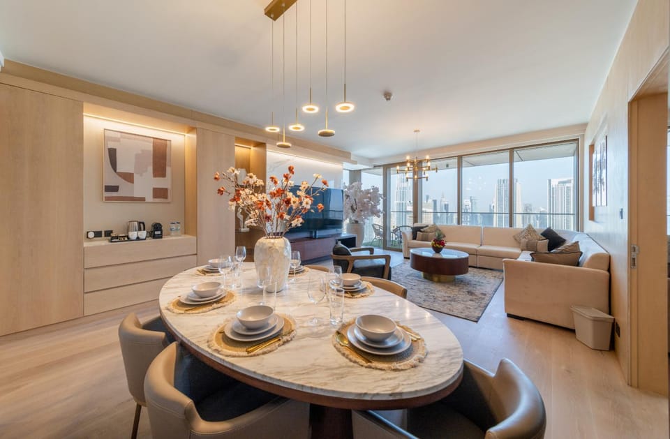 Living room, Dining area