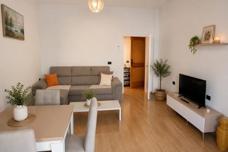 Communal lounge/ TV room, TV and multimedia