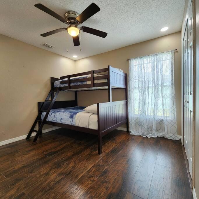Bed, Bedroom, bunk bed