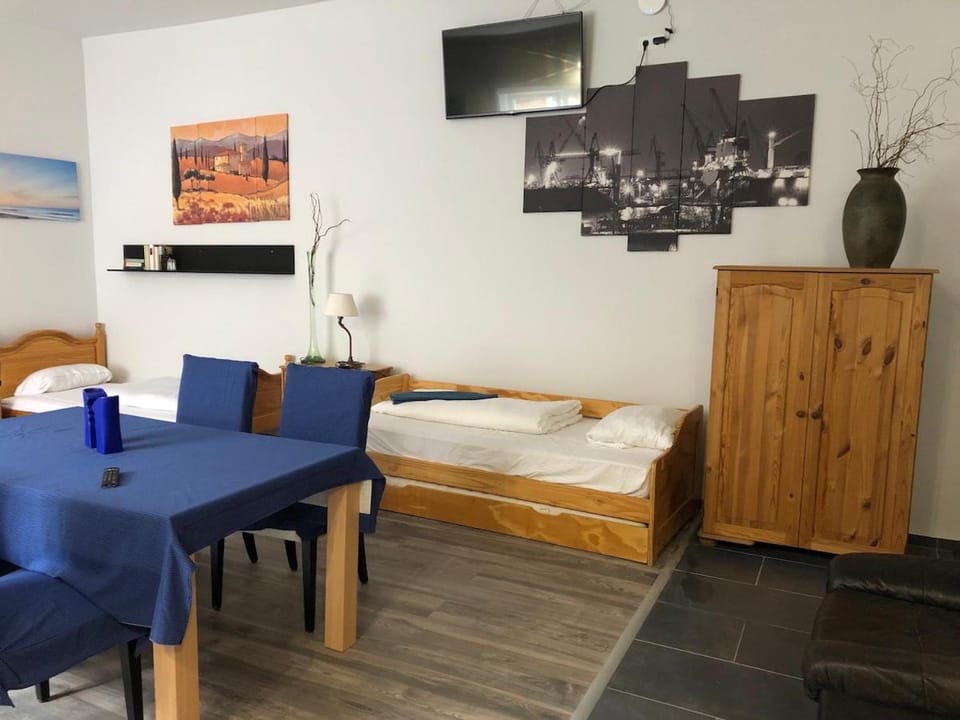 Három Tarka Macska Apartmanok Bed and Breakfast in Slovakia