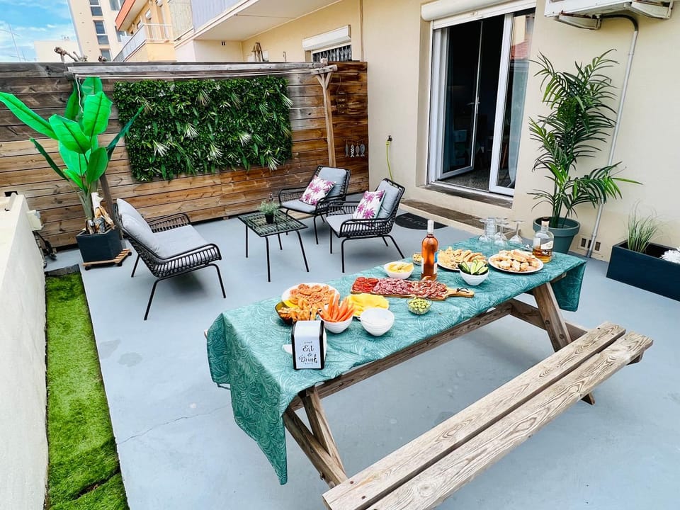 Patio, Garden, Balcony/Terrace