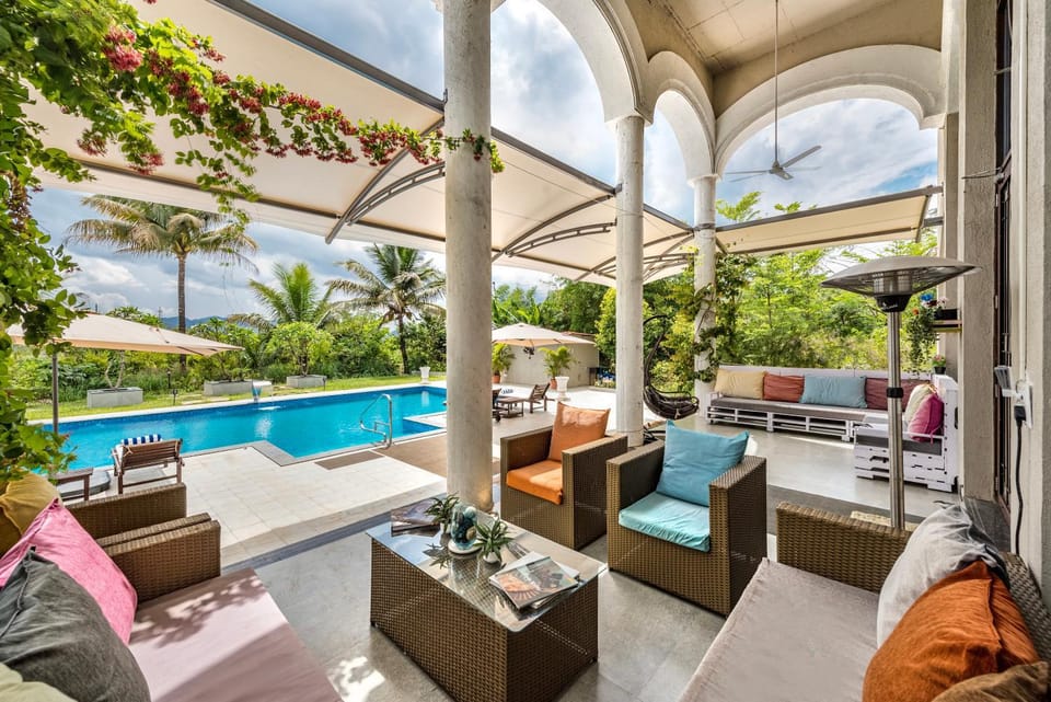 Day, Natural landscape, Garden, View (from property/room), Balcony/Terrace, Seating area, Garden view, Pool view, Swimming pool